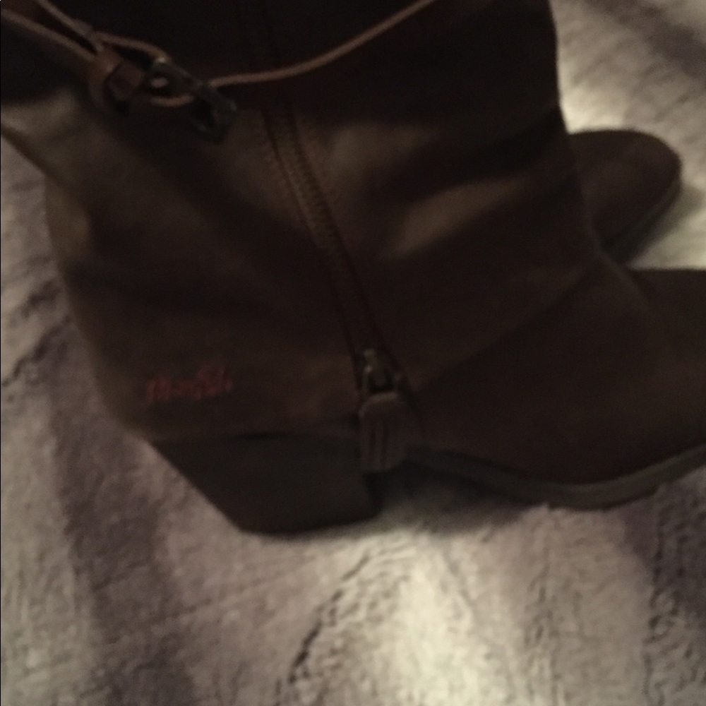 Wedges, ankle boots
